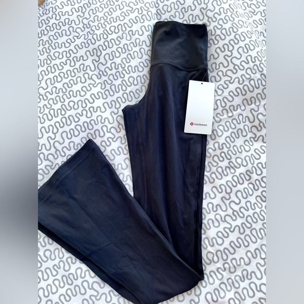 LULULEMON BACK LEGGINGS! 🖤